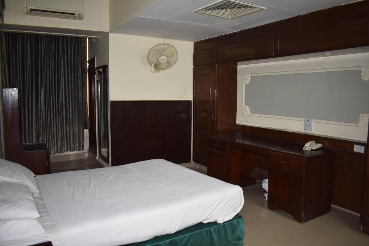 Hotel De Mall Rawalpindi Buitenkant foto